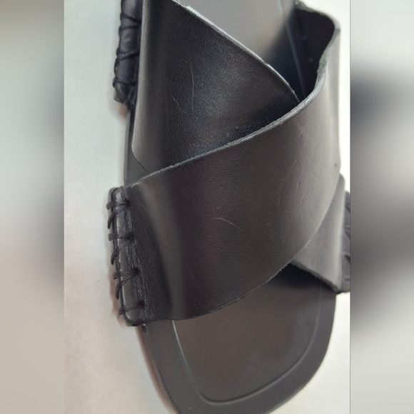 Vince Leather Sandal - Picture 8 of 16